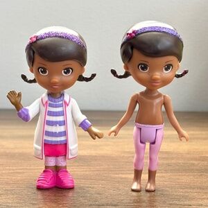 * 2 Disney Jr. Action Figure DOC MCSTUFFINS Just Play 3.5" Doll Toys Cake Topper